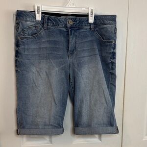Wit & Wisdom Rolled Hem Blue Jeans